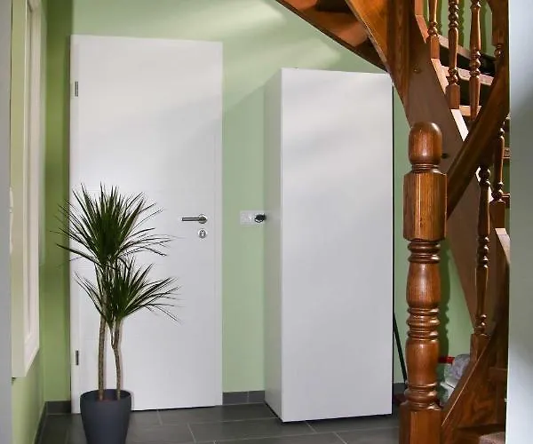 Eifelnest 度假居 *